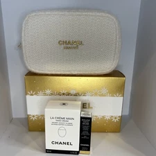 CHANEL Holiday Gift Set MOISTURE TO-GO with Limited Edition Pouch