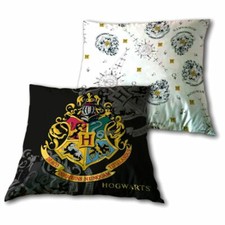 Image of Harry Potter Hogwarts Cushion (35 x 35cm)