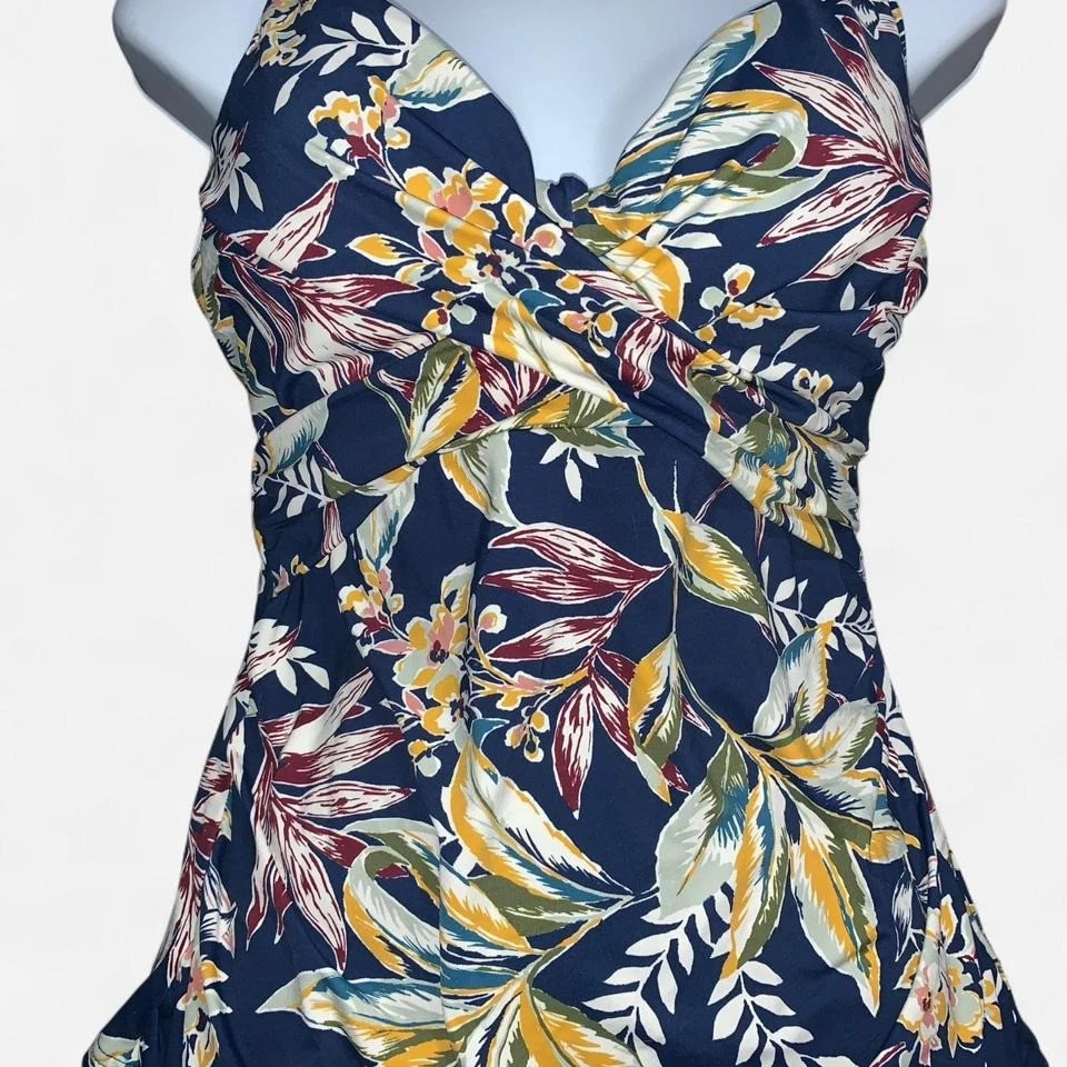 Top de baño Tankini floral de Catalina traje de baño - s Foto 2 de 4