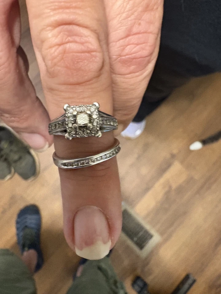 Kay Jewlers Dimond Engagement Ring size 7 - Image 2 of 4