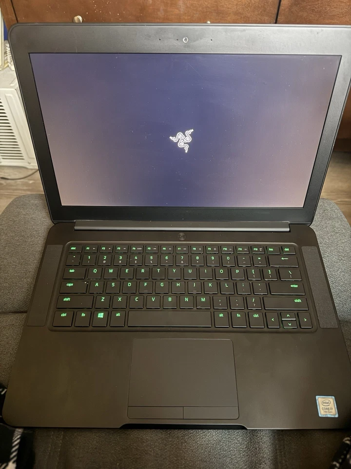 Razer Blade Stealth 14” FHD laptop Core i7, GTX 1060 6gb gpu, upgraded ram/ssd!! - Image 2 of 4
