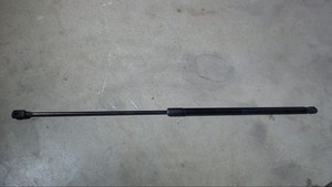 Gasdruckfeder Dämpfer Motorhaube 3C0823359A VW Passat Variant 1.9 TDI Bj 2006