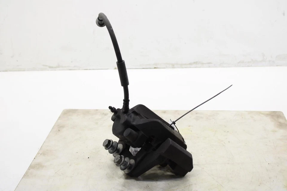 Pinza de disco de freno trasera derecha pasajero BMW 750I xDrive 2010-15 34216786832 Foto 3 de 4