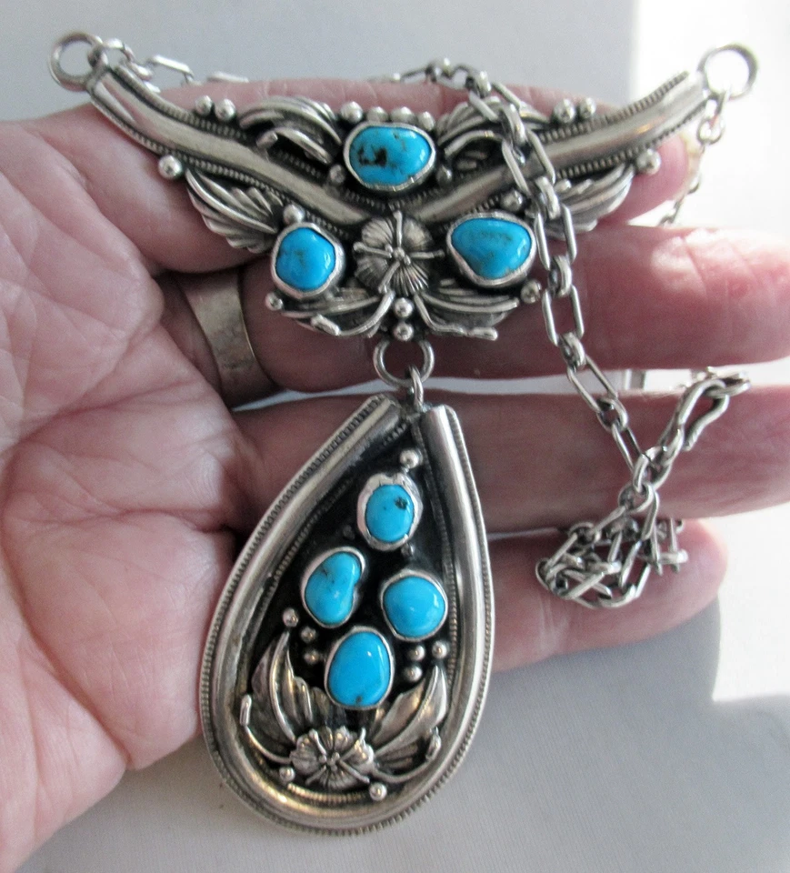 COLLAR GRANDE CAROL FELLEY SUROESTE ESTERLINA, 48 GRAMOS, COLGANTE 3 1/8 X 3 PULGADAS Foto 4 de 4