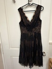 Vera Wang dress Black Lace Mesh Cocktail Dress Size 4 with scoop laced hem