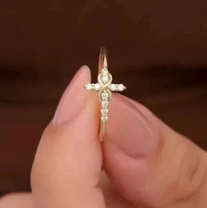Authentic 1Ct Round Lab-Created Diamond Women's Cross Wedding Ring 14K Yellow Gold Plated