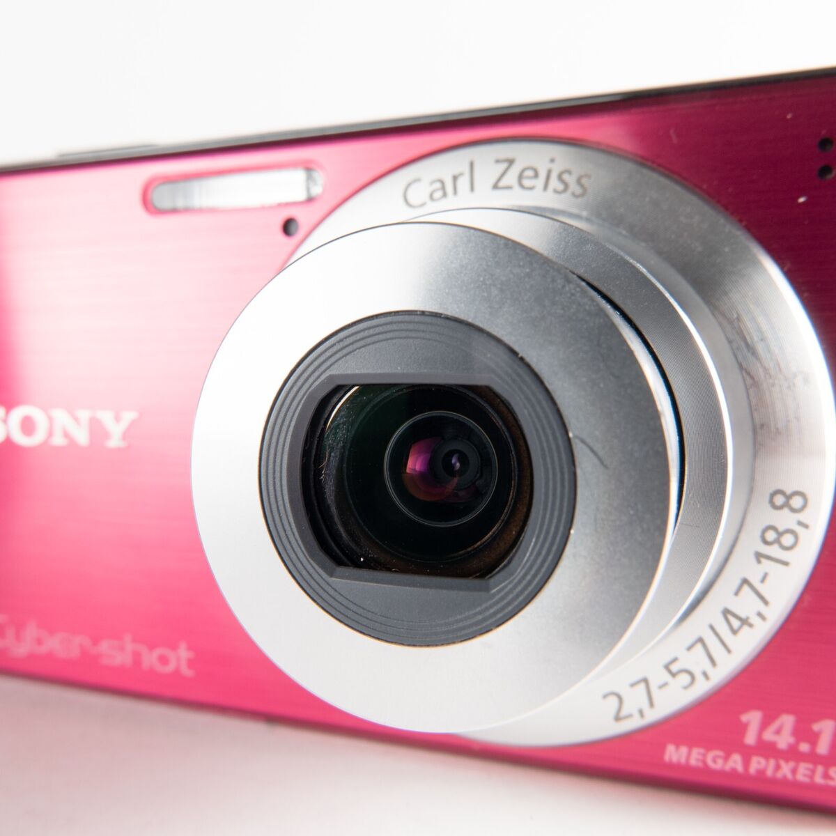 Sony Cyber-shot DSC-W530 14.1MP Compact Digital Camera 4 x Sony Cyber-shot DSC-W530 14.1MP Compact Digital Camera 4 x