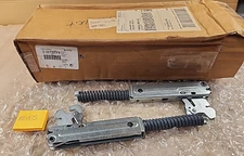 Bosch/Thermadore Hinge Part # 11005289 NEW PAIR