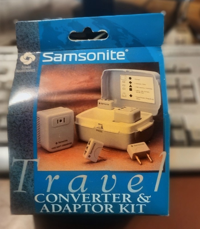 Samsonite Worldwide Converter Adapter Kit Model #2235 New Old Stock