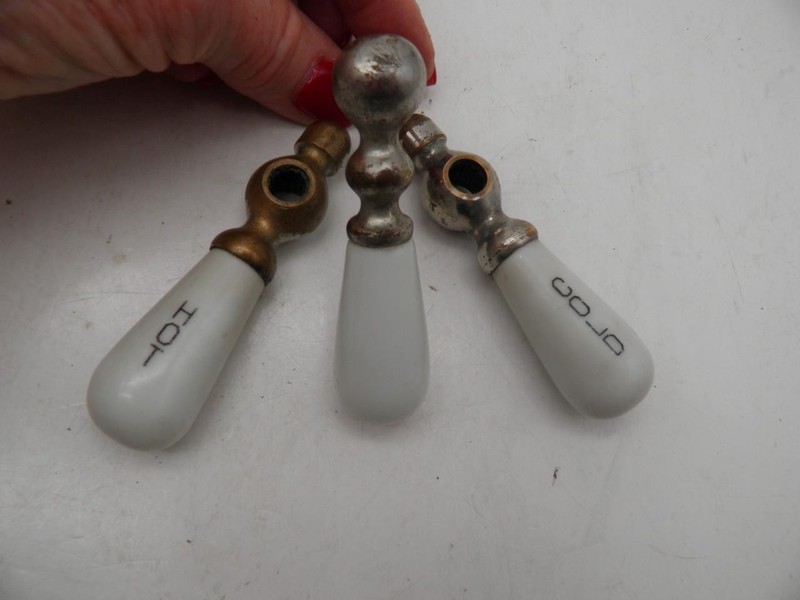 THREE PIECE VINTAGE PORCILIAN BATHROOM SINK HANDLES