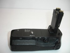 VELLO Vertical Battery Grip for Canon 5D Mark III 5DS 5DS r 5DSR BG-C9