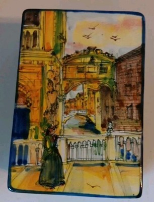 Signed Guerrieri Murano Italy Trinket Box Lady Green Dress Street Scene Ceramic