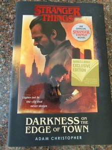 Stranger Things: Darkness on the Edge of Town (Hardcover ...
