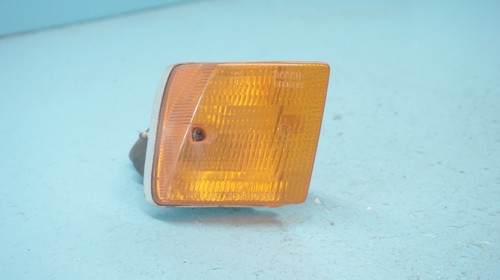 1978--1986 PORSCHE 928 , RIGHT SIDE SIGNAL LIGHT , OEM , - Foto 3 di 17