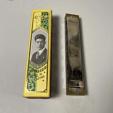VTG TOMBO Dragon-fly Brand DE LUX HARMONICA A MAJOR 21 Tones Box Papers Cloth