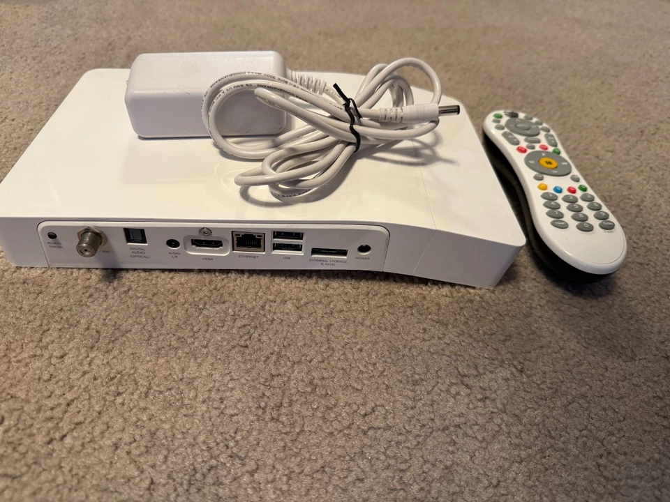 Tivo Bolt 1000GB  TCD849000 (Ant/Cable) LIFETIME, WD Expansion disc, TiVo Mini - Image 2 of 4