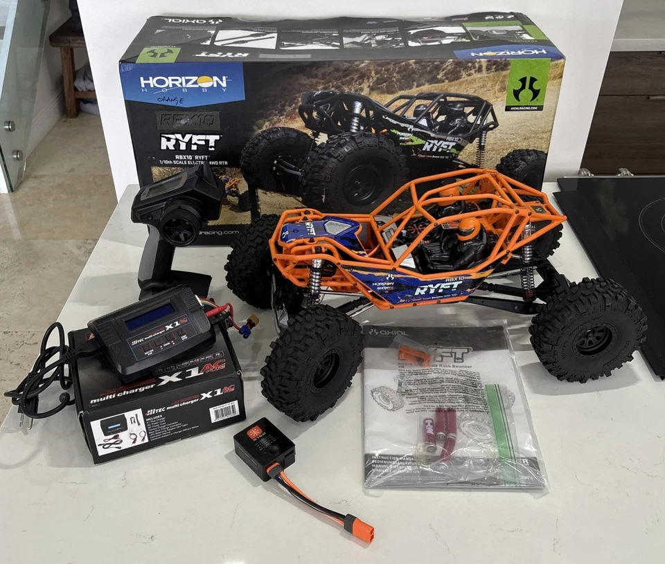 Axial 1/10 RBX10 Ryft 4WD Brushless Rock Bouncer RTR Orange W Accessories Mint - Image 2 of 4