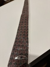 Exquisite Hand-Woven Men?s Thai Silk Necktie in burgundy Geometric patterns