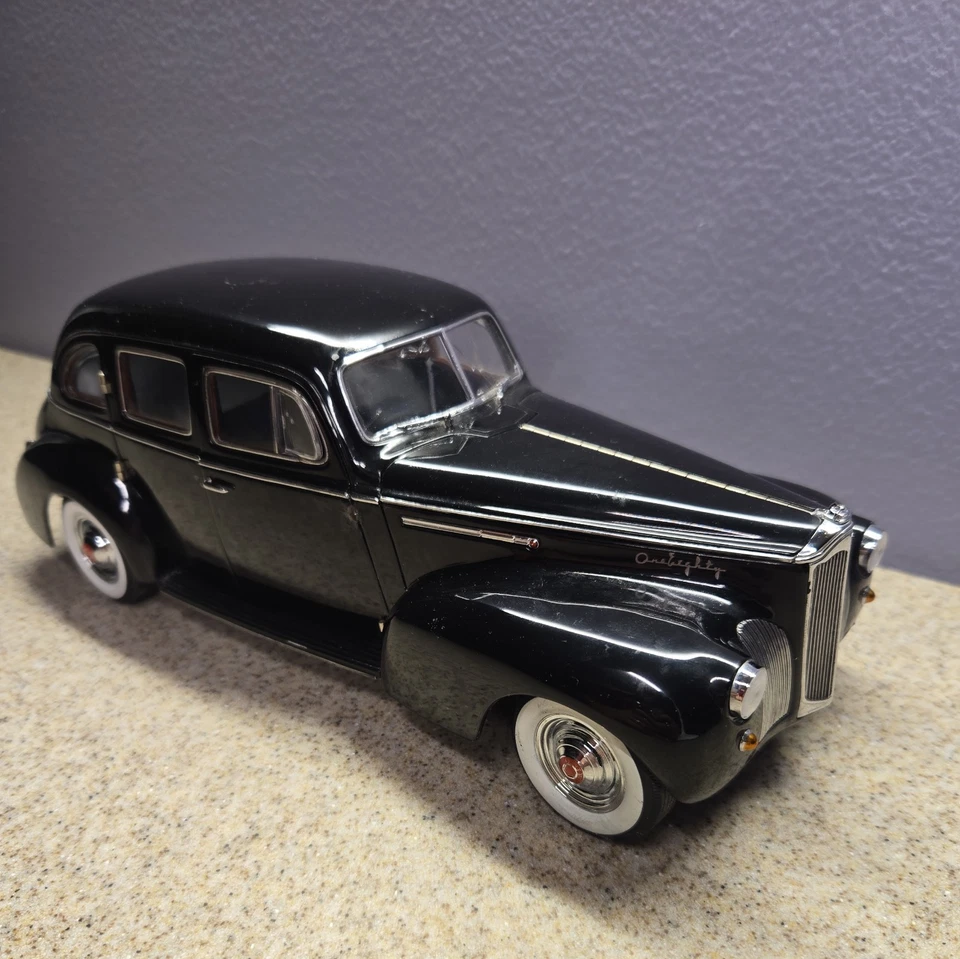1/18 Scale Signature Models 1938 Packard - Image 3 of 4