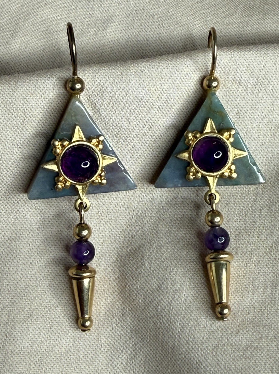 Vintage Unique Dangle Drop Triangular Pyramid Sha… - image 2
