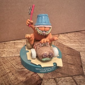 ENESCO」ガーフィールド ヴィンテージ タイル スタンド Gorgeous