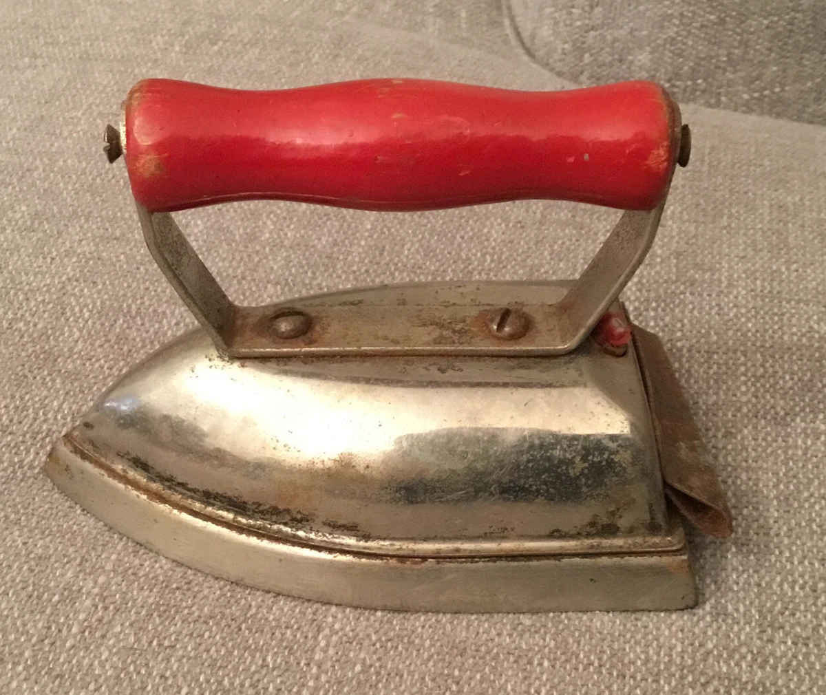 Vintage sales toy iron