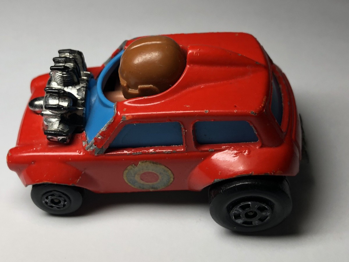MATCHBOX Superfast 8 赤 ミニカーlesny MATCHBOX Superfast 8 赤 ミニカーlesny 1975 Vintage Matchbox