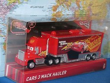 DISNEY PIXAR CARS 3 MACK HAULER LIGHTNING McQUEEN 95 Rust.eze BRAND NEW  RARE 