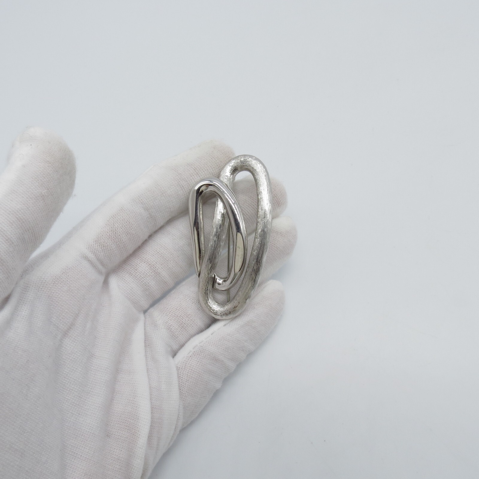 VTG Monet Brooch Interlocking Links Pattern Brush… - image 8