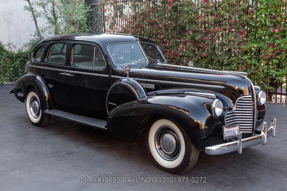 1940 Buick Limited Model 81 Touring Sedan - Image 3 of 4