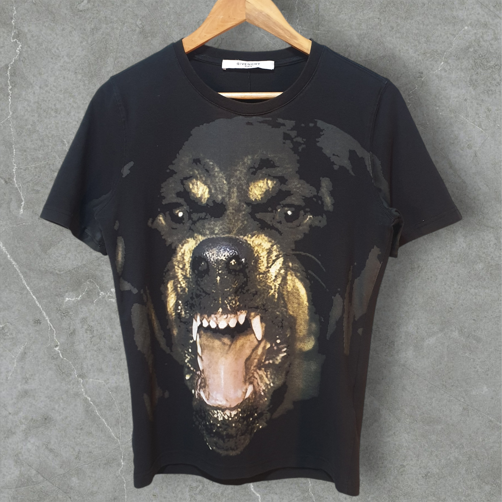 Givenchy Mens T-Shirt Black Rottweiler Dog Graphic Tee Small (BUY 2 GET 2 FREE) thumbnail 2