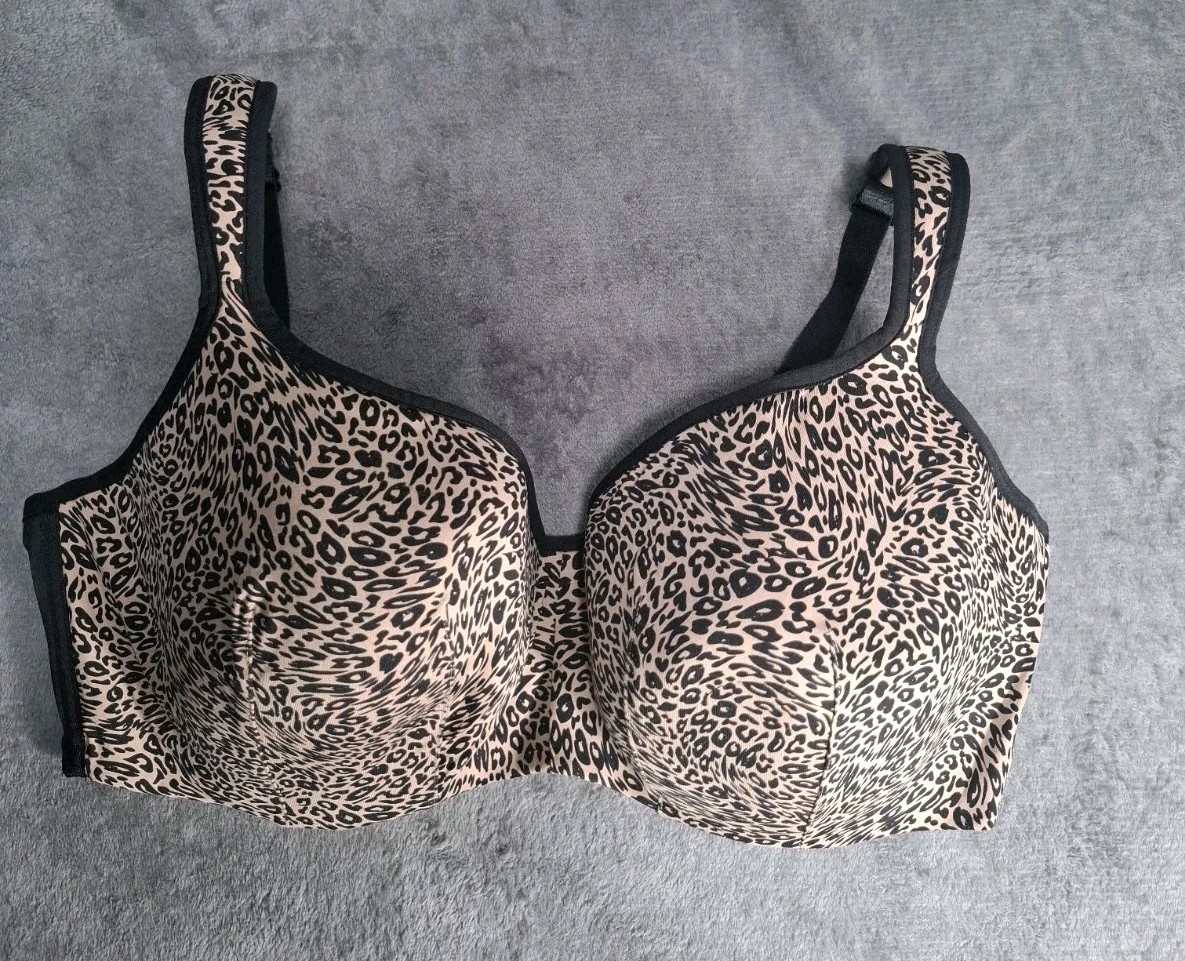 OLGA “Flirty” Leopard Pattern Lightly Lined Plung… - image 3