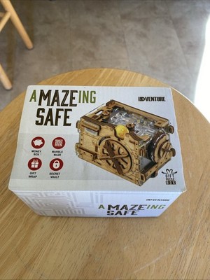 A-Maze-Ing Maze Puzzle Box Hidden Compartment  Gift Card Cash Money Jewelry