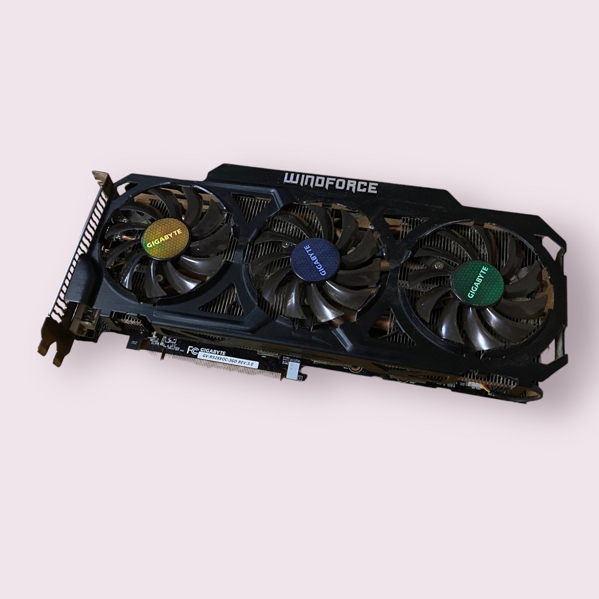 GIGABYTE Radeon R9 280X WindForce 3X OC 3GB DDR5 RAM Desktop PCIE