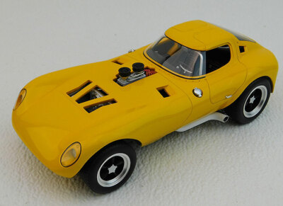 CHEETAH VINTAGE STREET CAR YELLOW 1:18 RESIN REPLICARZ VERY