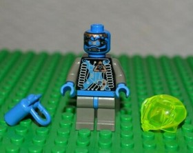 LEGO Zotaxian Insectoid Alien Minifigure Blue Head Neon Green Bubble #6905 SP021