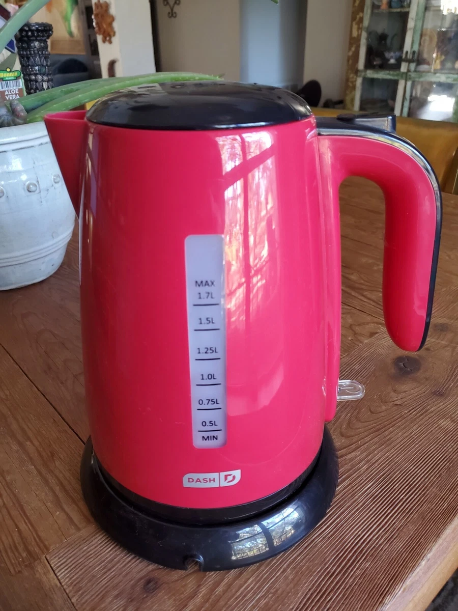 Unused open no box- RED Plastic Dash Easy Electric Kettle Water Kettle 1.7L