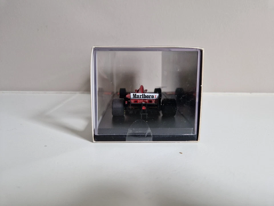 Fujimi 1/43 Marlboro Ferrari 412T2 M. Schumacher - #1 Presentazione 1996 - Immagine 3 di 4