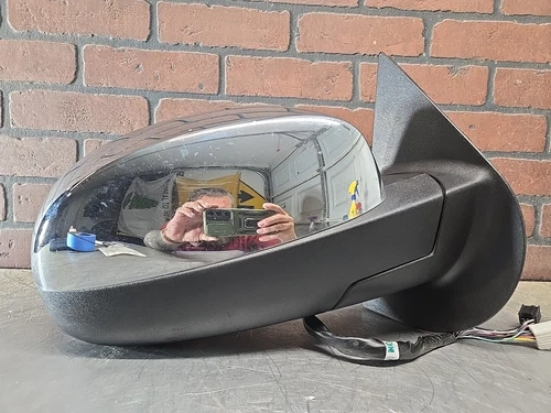 2009-2014 Chevrolet Tahoe Right RH  Mirror POWER FOLD DL3&UFT BLIND SPOT. 0203 L