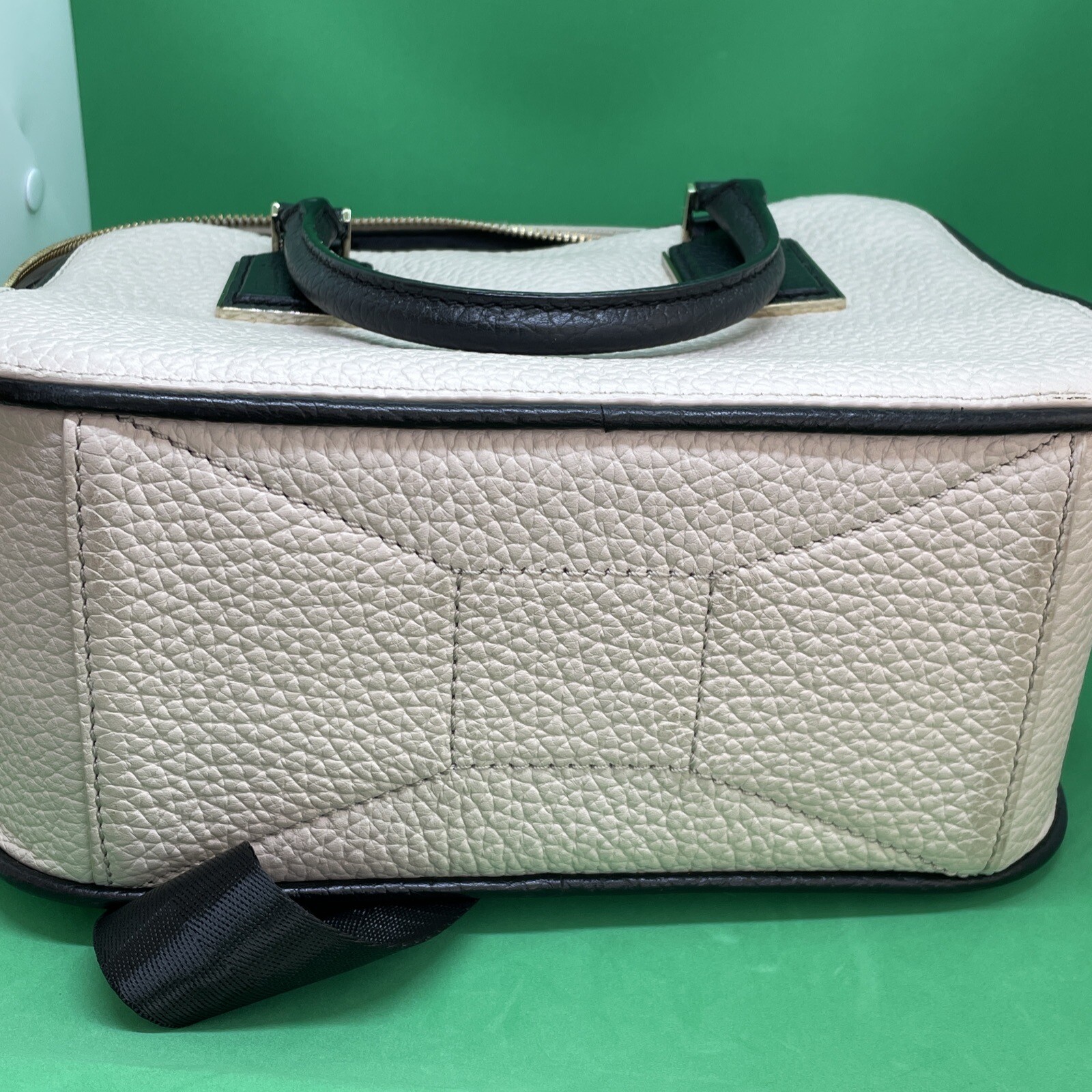 Kate Spade Cecil Court Elia' Beige Leather Satchel Crossbody