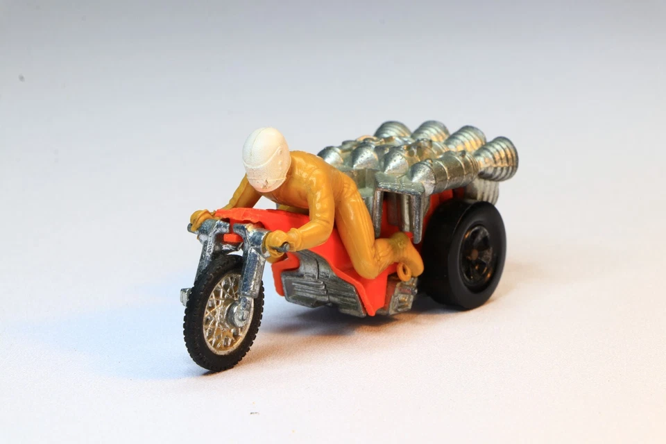 Vela de colección Hot Wheels Redline RRRumblers Roamin Yellow Rider años 70 rara Foto 2 de 4