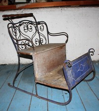 Schiebeschlitten, Eisschlitten, Biedermeier um 1850, Eisen u. Holz, Fu&szlig;brett