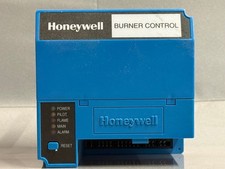 Honeywell RM7840M1017 7800 Series Burner Cont...