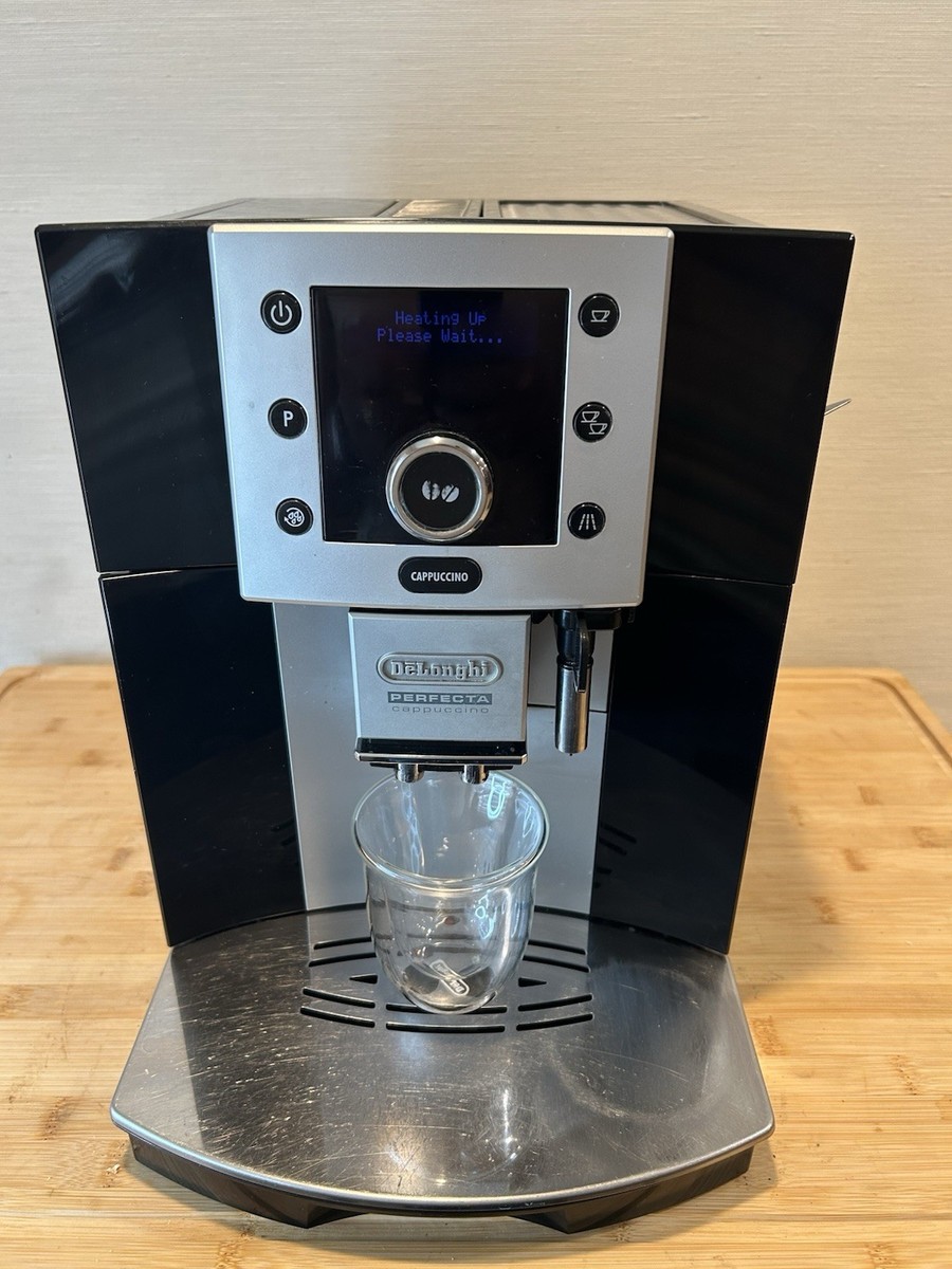 コーヒーメーカー・エスプレッソマシン DeLonghi PERFECTA Cappuccino ESAM5500MH DeLonghi Perfecta Super Automatic Espresso Cappuccino Machine