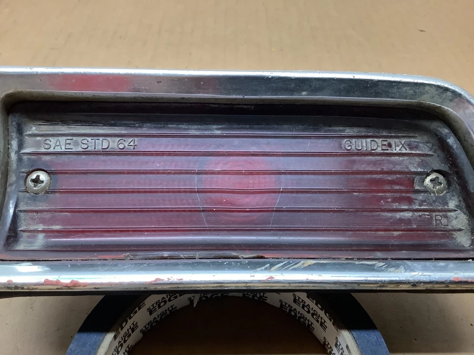 Chevy Malibu Chevelle 1964 luz trasera derecha usada conductor diario o restauración Foto 2 de 3