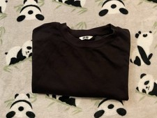Uniqlo Men's T-Shirt Size Medium Black Short Sleeves