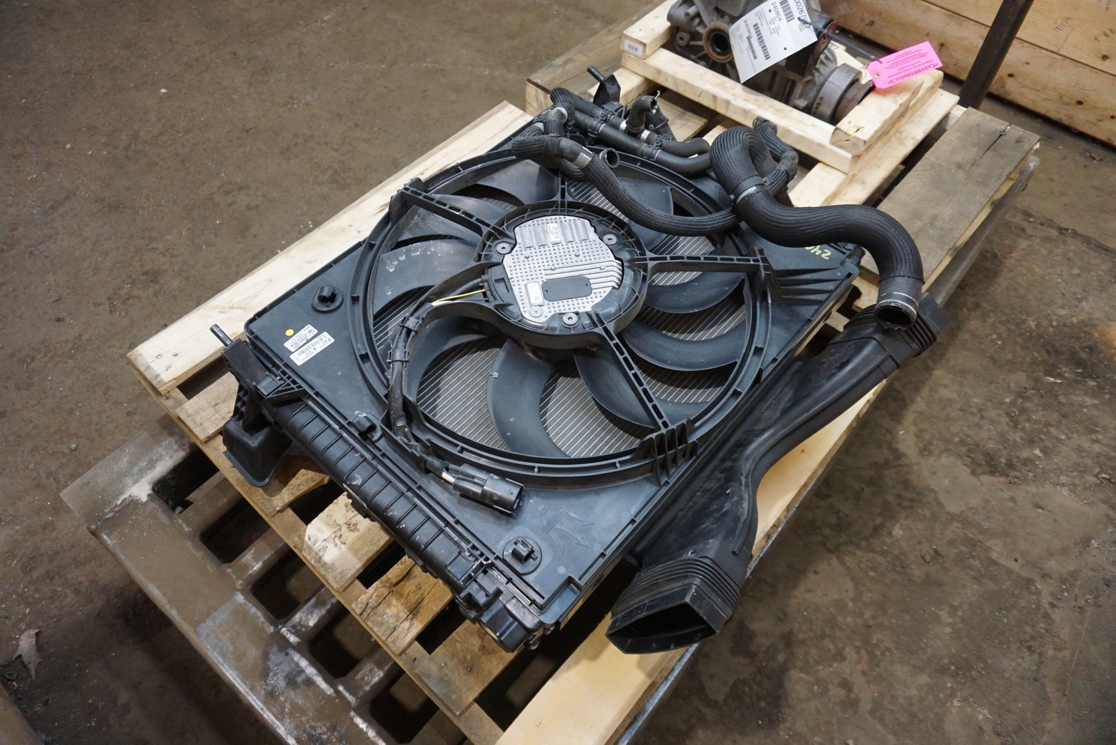 Condenser Radiator Electric Fan Cooling Pack 670109996 Maserati Ghibli 2014-17+