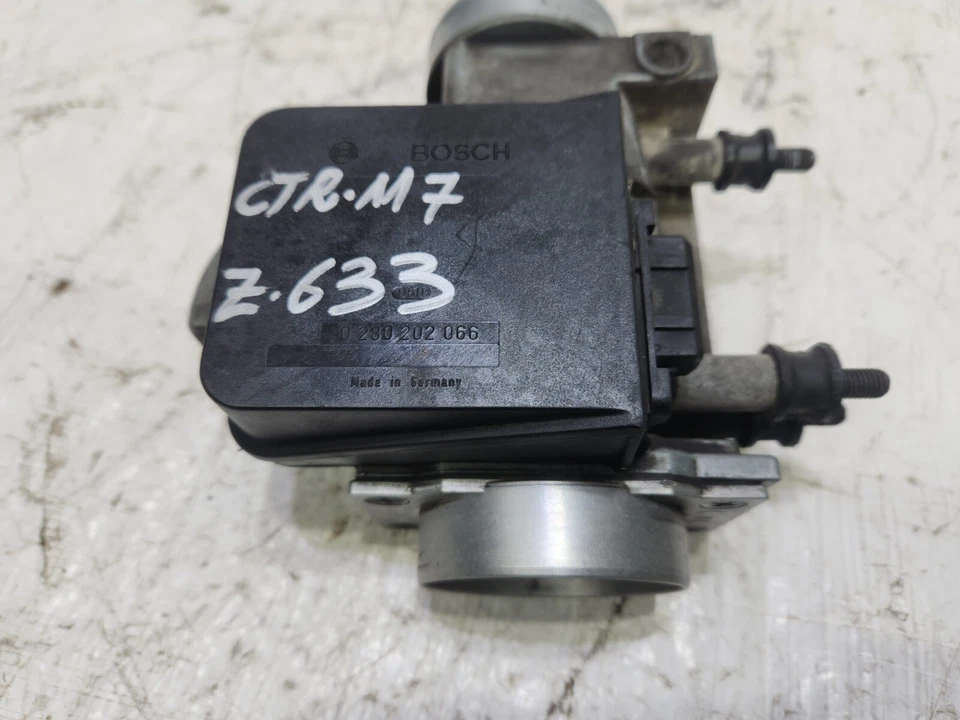 BMW 325e 325es E30 528e 1984-1988 Sensor de flujo de aire masivo Bosch OEM 0280202066 Foto 2 de 4