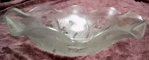 Jeannette IRIS & HERRINGBONE Bowl Clear Ruffled Edge Fruit Serving 11 1/2" EXC