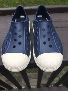 white crocs size j3